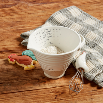 Farm hen Measuring Cup Set with Stoneware Delight