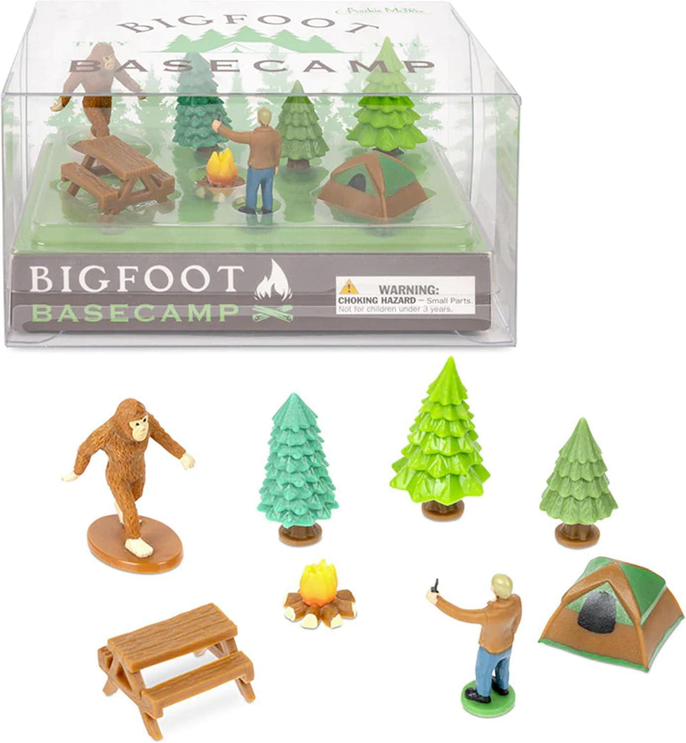 BIGFOOT BASECAMP toy set with figures and accessories in packaging