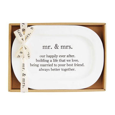 Celebrate love with the heartfelt sentiment of the Mr. & Mrs. Plate
