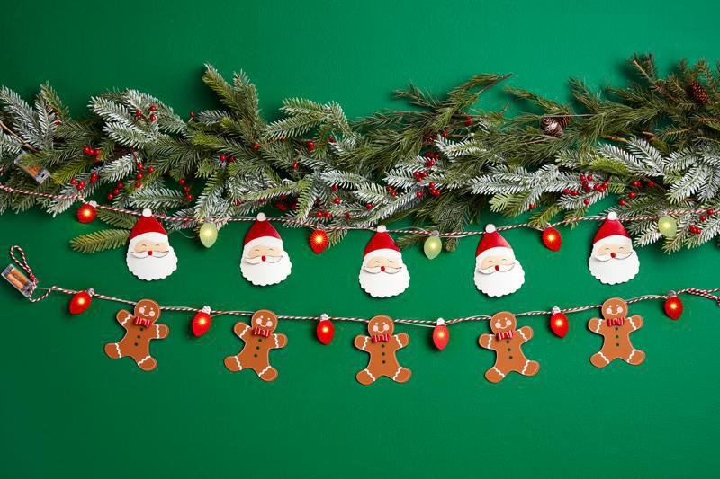 Gingerbread or Santa LED Light-Up Garland – 60" Festive Decor