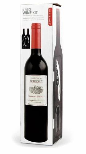Wine kit with a bottle of wine and accessories in a box