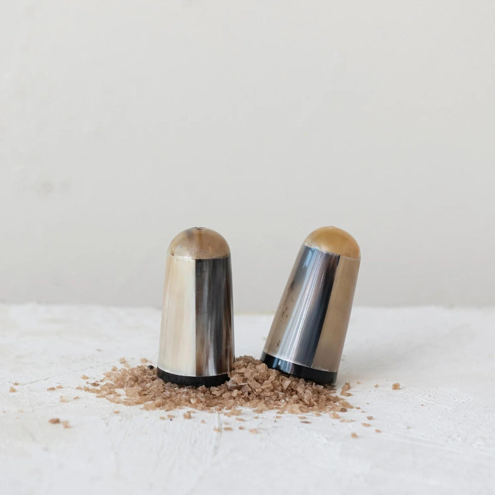 Horn Salt Shakers DF7402